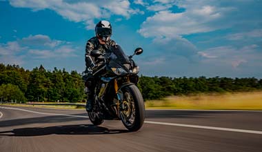 moto conectada claro