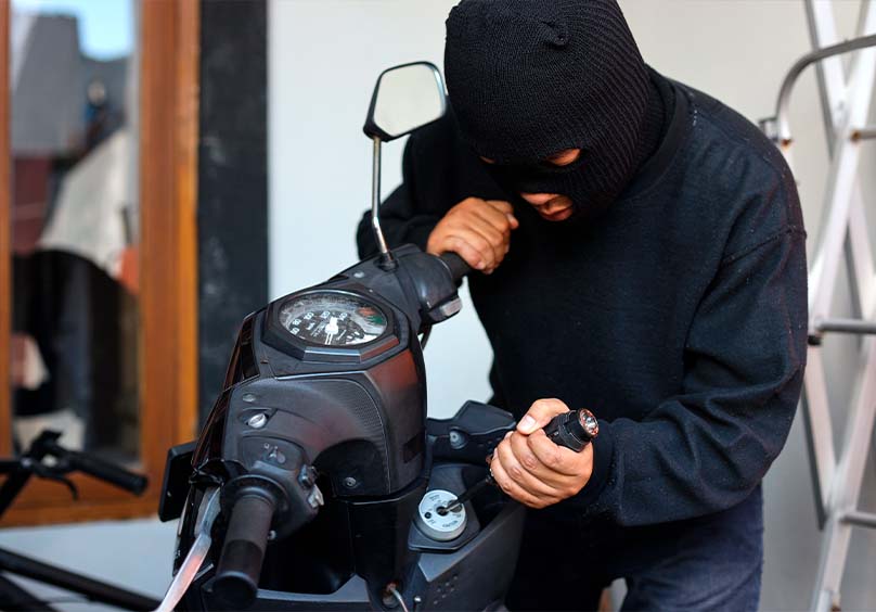 hurto de moto en zona urbana